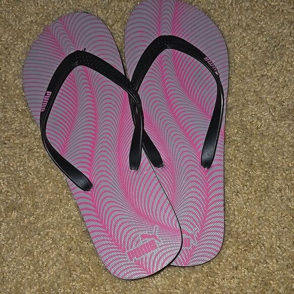 NEW Pink Gray black Puma flip fops Size 7 8. Size 7 Or 8 It States - Picture 3 of 13